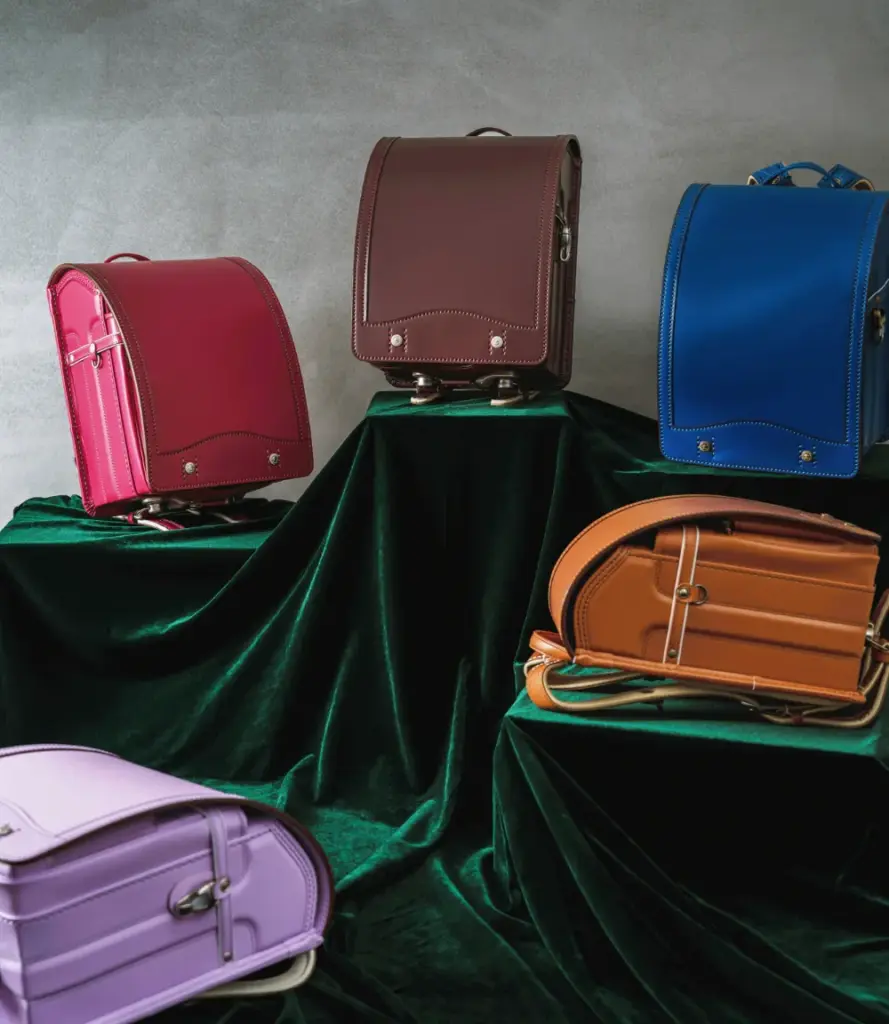 【鞄工房山本のランドセルのラインナップ】コードバン・アンティーク｜最高級の素材が引き出す、洗練された佇まい（コードバン）