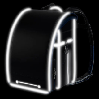 冬の帰り道も安心！720度全方向反射「スーパーフラッシュ」